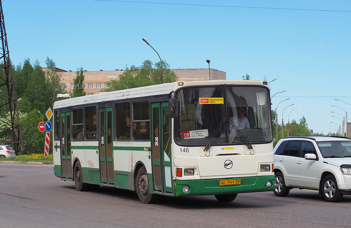 Velikiy Novgorod, LiAZ-5256.26 # 146
