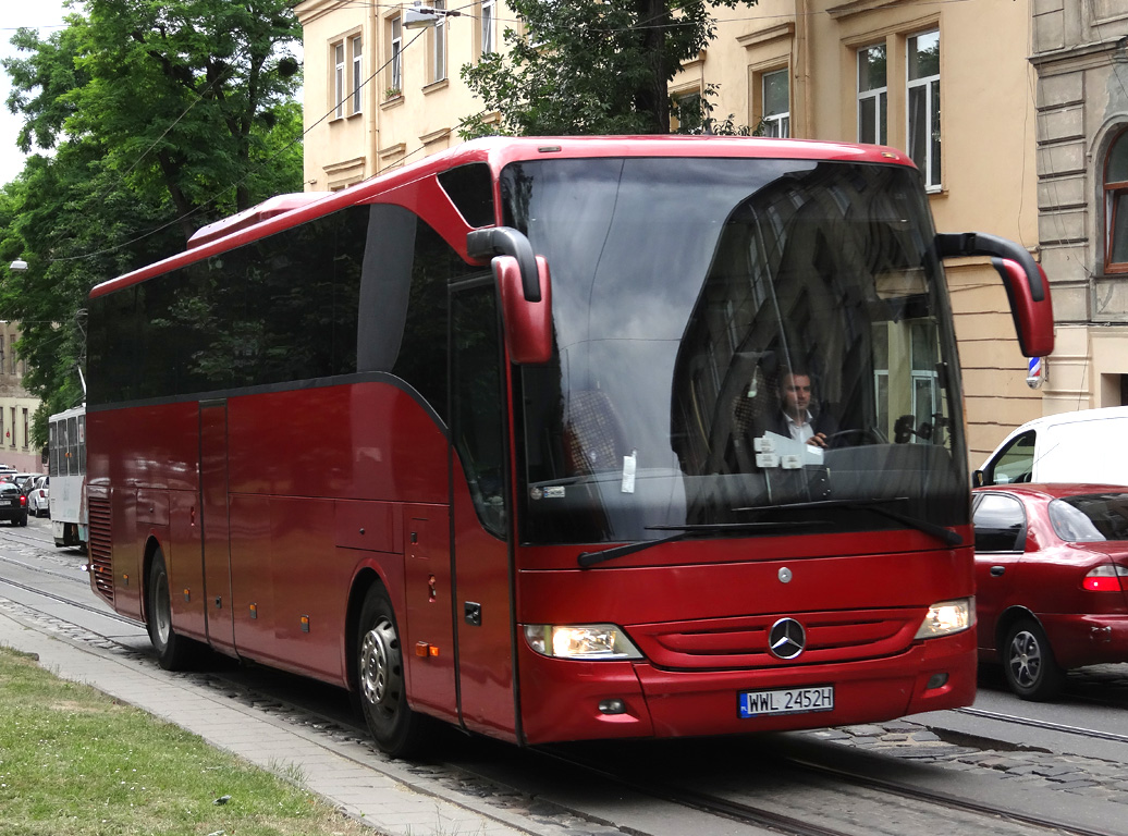 Radzymin, Mercedes-Benz Tourismo 15RHD-II # WWL 2452H
