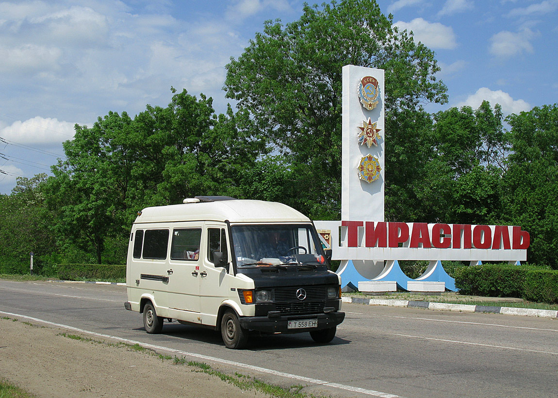 Tiraspol, Mercedes-Benz T1 310 # Т 558 ЕН