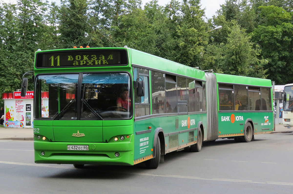 Псков, МАЗ-105.465 № 282