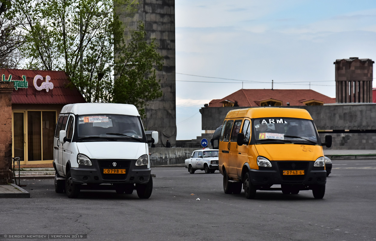 Yerevan, GAZ-3221* Nr. 0798 S; Yerevan, GAZ-3221* Nr. 0743 S