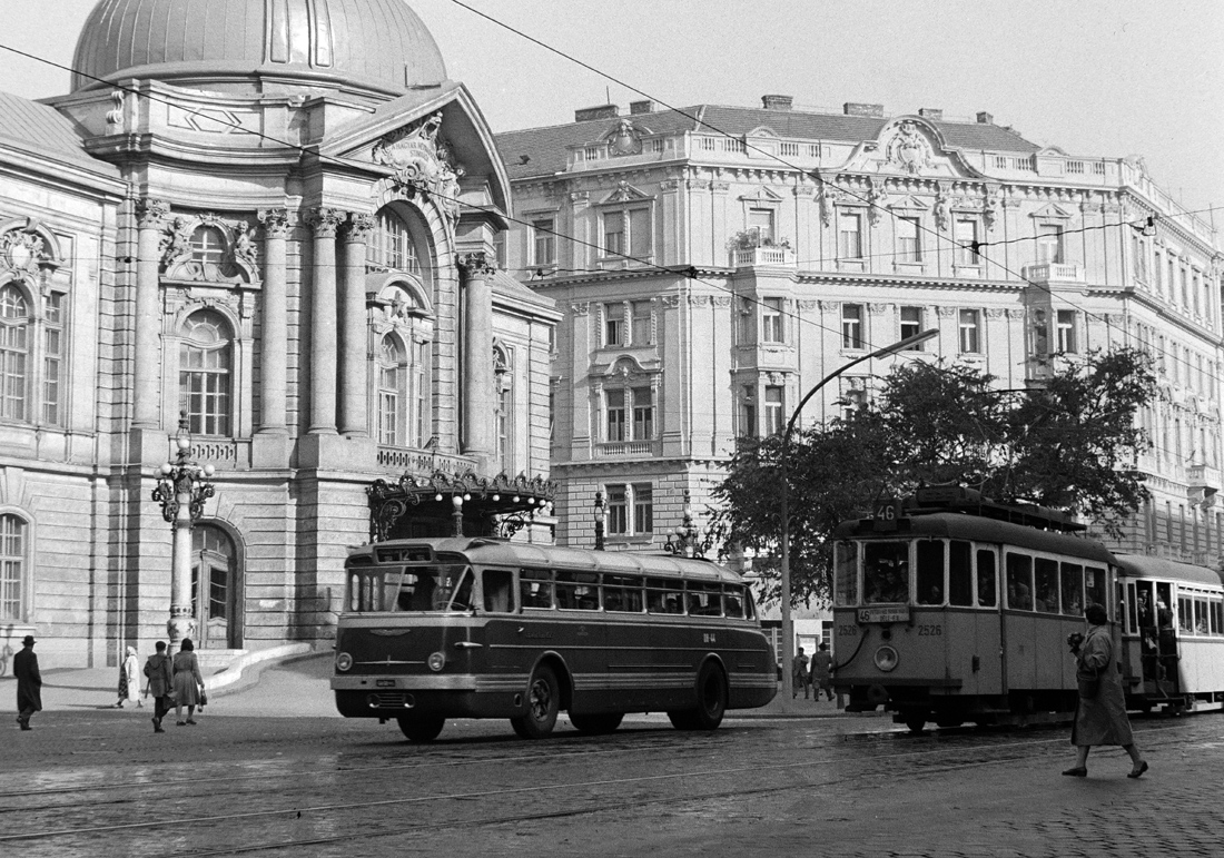 Budapest, Ikarus 66.** # 08-44