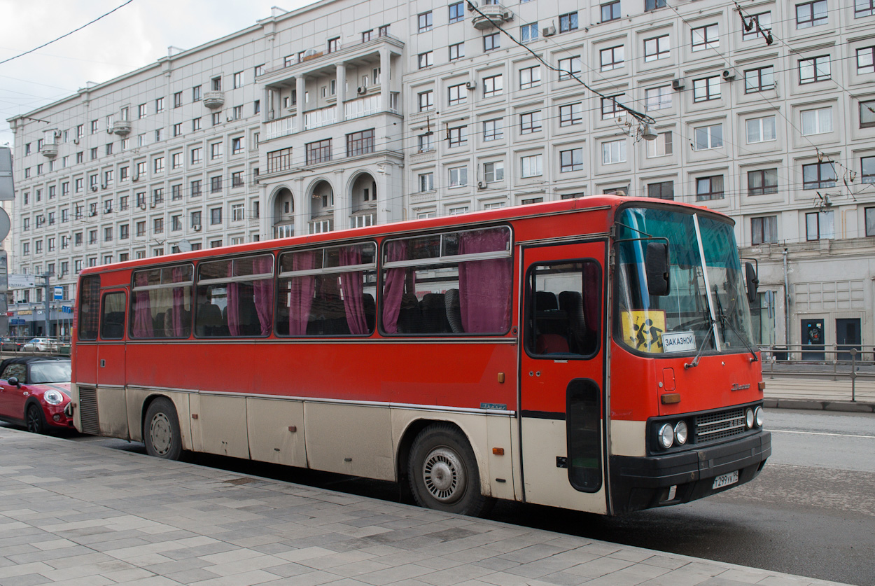 Moscow, Ikarus 256.54 # Т 299 УК 99