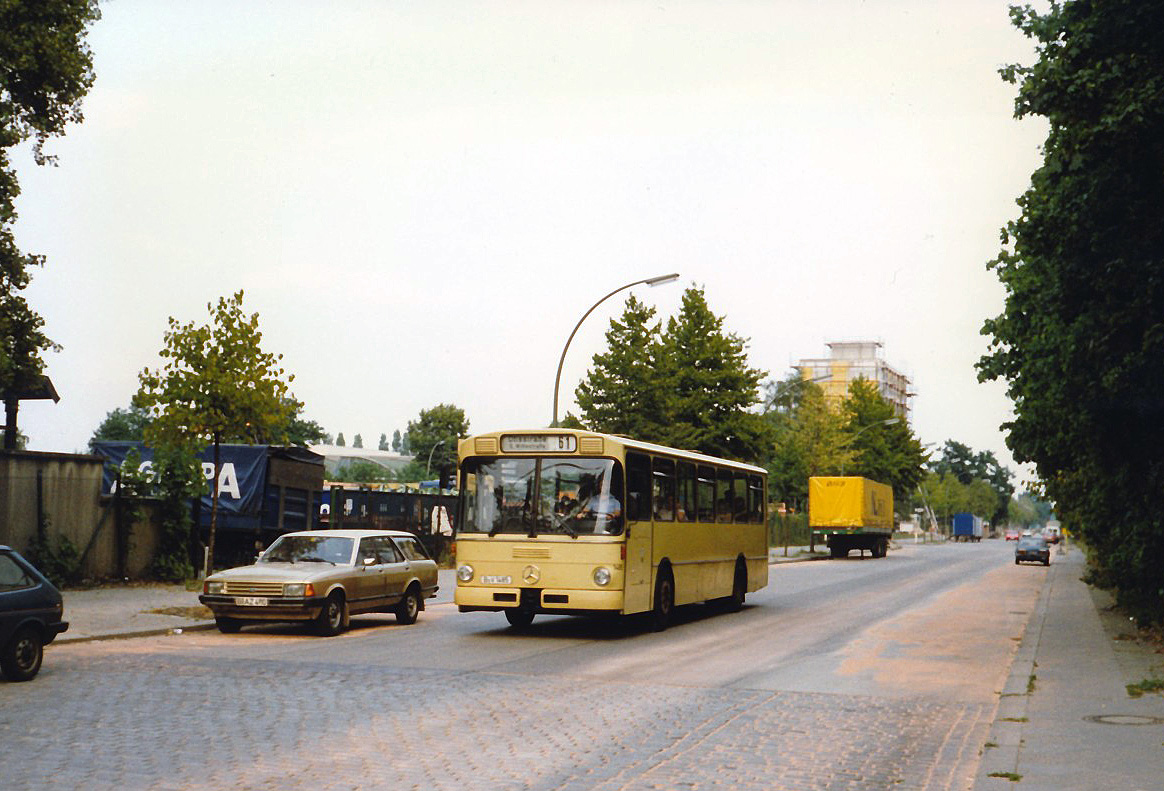 Berlin, Mercedes-Benz O305 # 1485