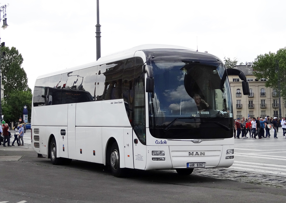 Prague, MAN R07 Lion's Coach RHC444 # 4AR 9397