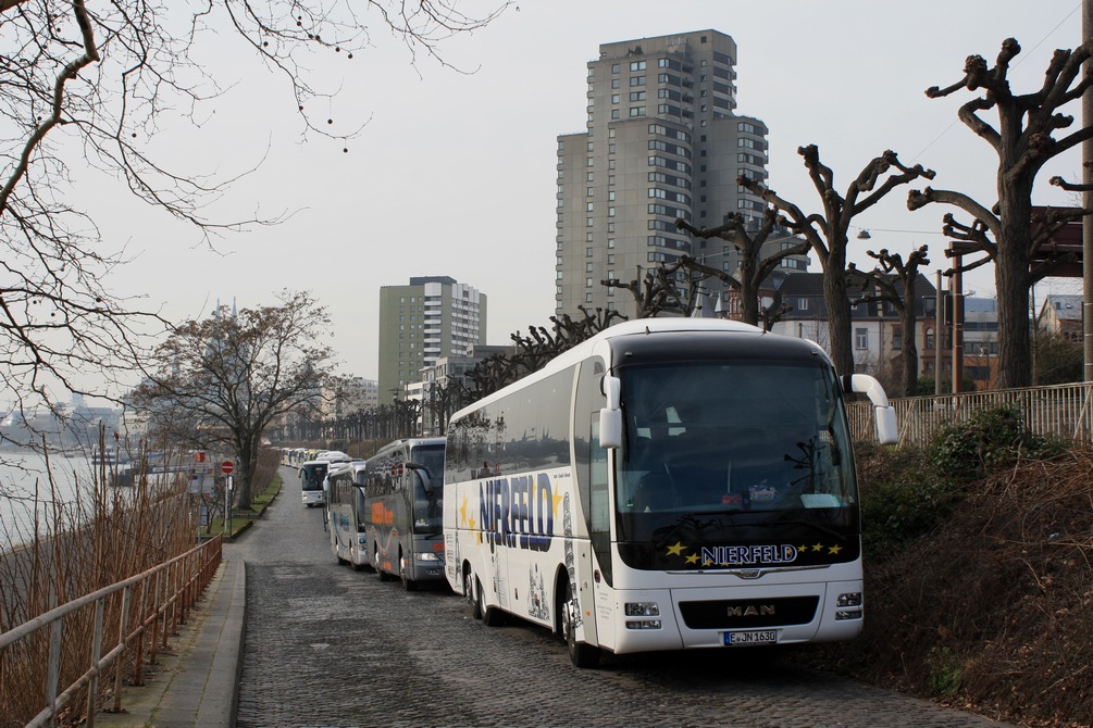Essen, MAN R09 Lion's Coach C RHC444 # E-JN 1630