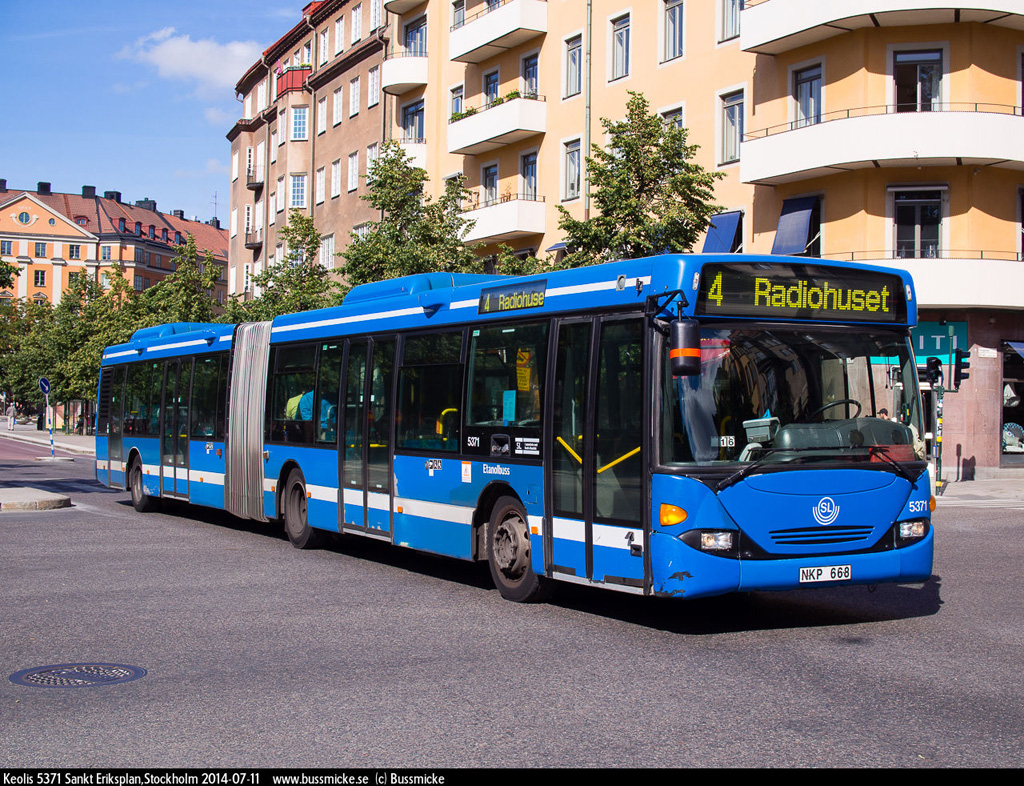 Stockholm, Scania OmniCity CN94UA 6X2/2EB nr. 5371
