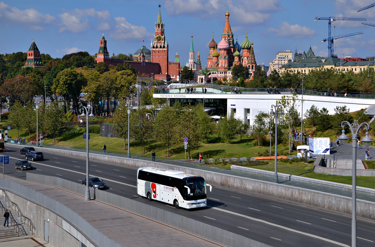 Moscow, Yutong ZK6122H9 № С 431 ХС 777