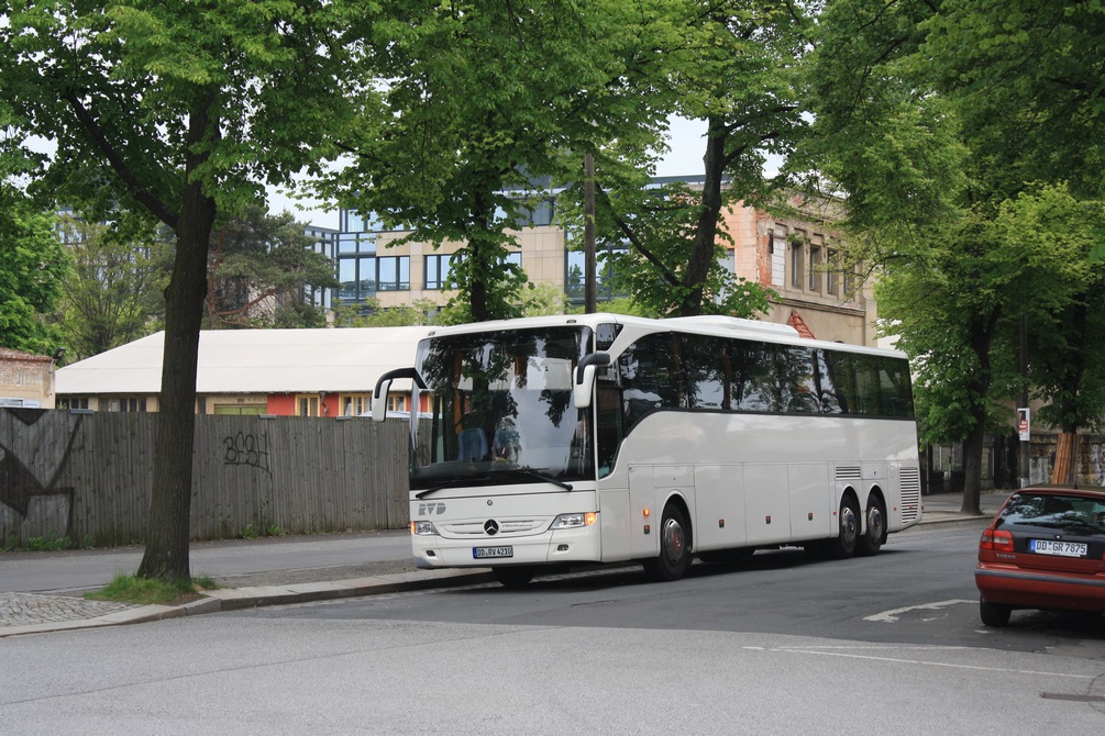 Dresden, Mercedes-Benz Tourismo 17RHD-II L # 4210