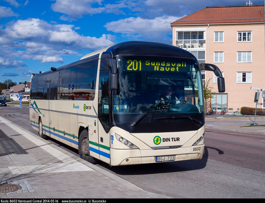 Sundsvall, Neoplan N3516ÜC Trendliner №: 8602