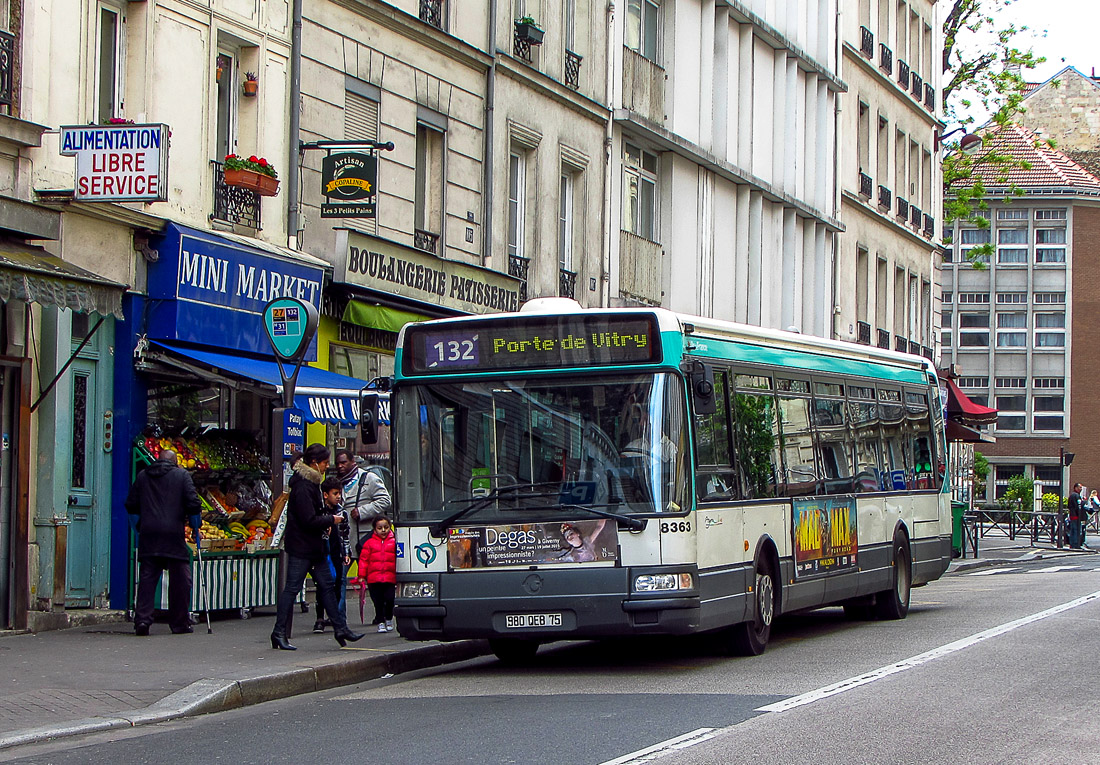 Paris, Irisbus Agora Line № 8363