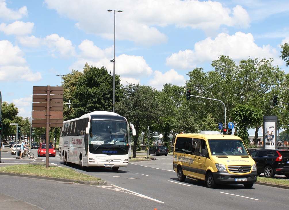 Passau, Mercedes-Benz Sprinter # PA-IL 11; Strakonice, MAN R08 Lion's Coach L RHC444 # 5C8 0760