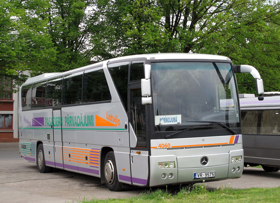 Valmiera, Mercedes-Benz O350-15RHD Tourismo I # 4060