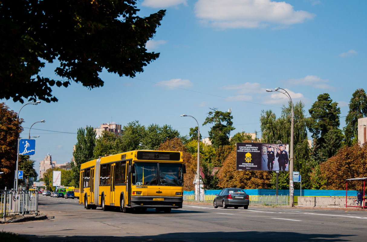 Kiew, MAZ-105.060 Nr. 4712