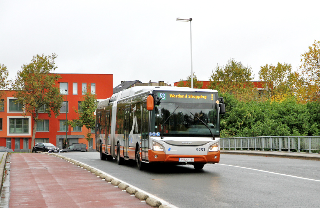 Brussels, IVECO Urbanway 18M Hybrid # 9231