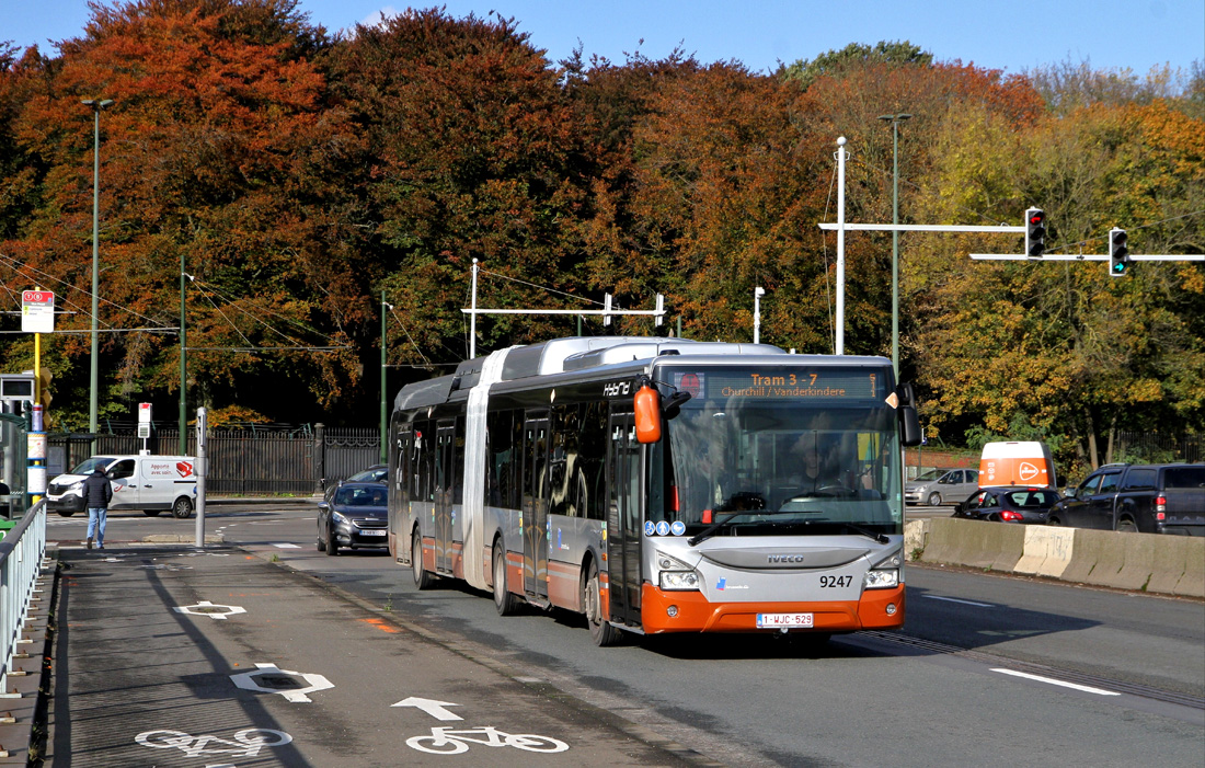 Брюссель, IVECO Urbanway 18M Hybrid № 9247