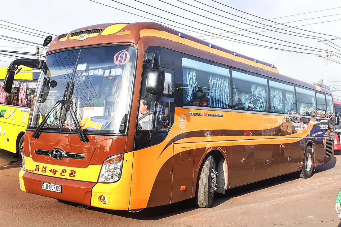 Ho Chi Minh City, Hyundai Universe Express Prime č. 51B-097.65