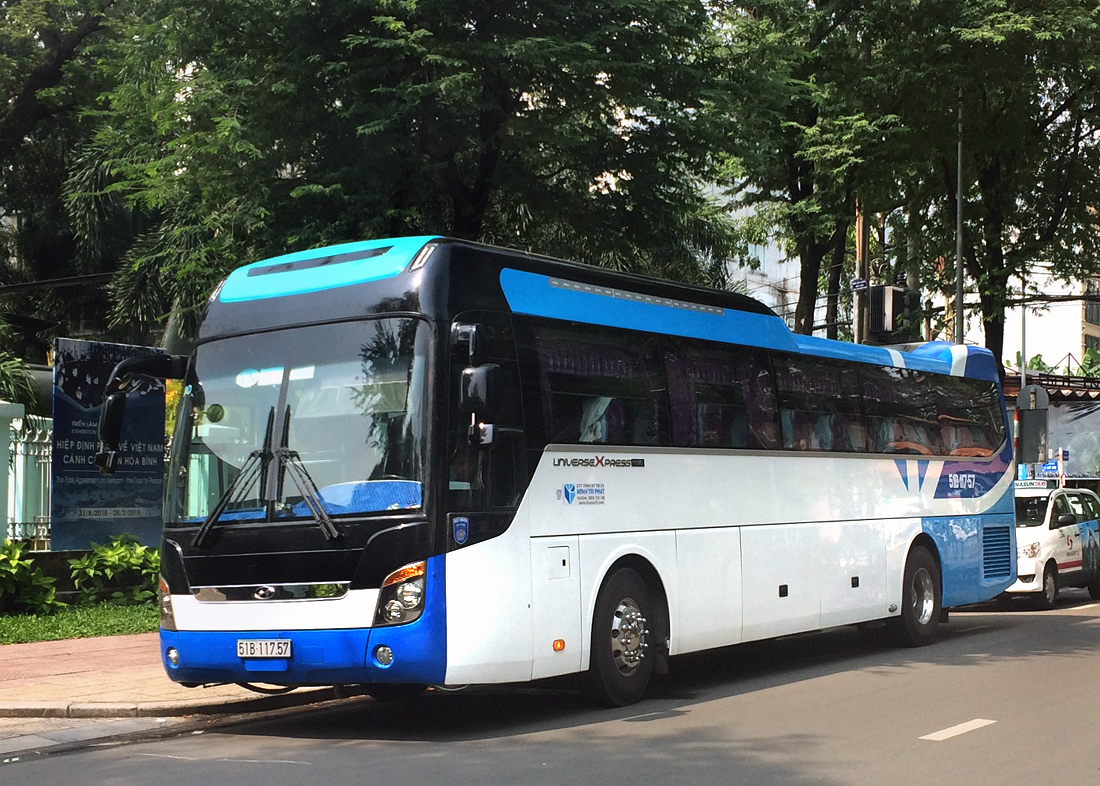 Ho Chi Minh City, Hyundai Universe Express Prime № 51B-117.57