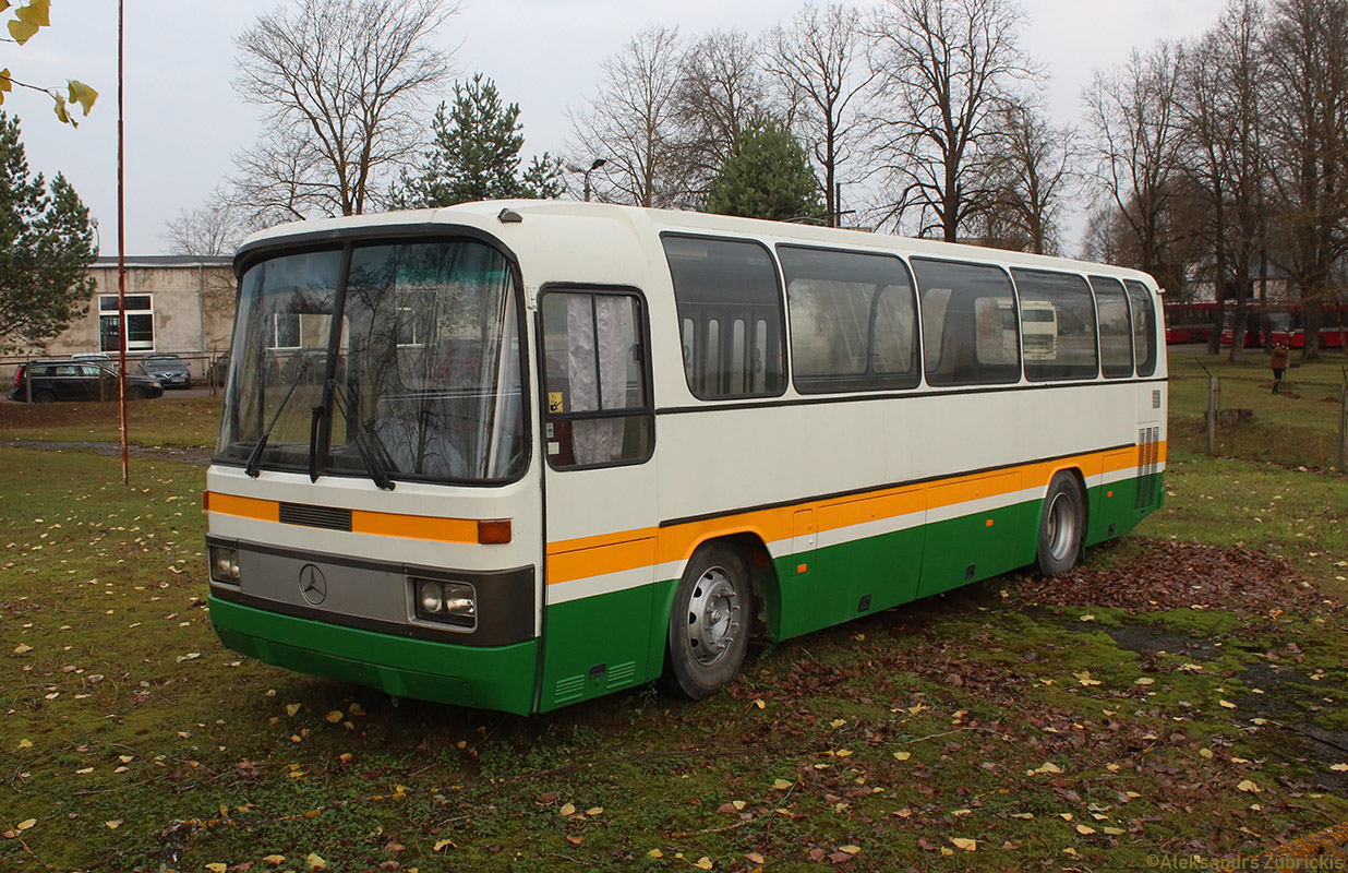 Jekabpils, Mercedes-Benz O303-11ÜHE # HD-4023; Автобусы-памятники