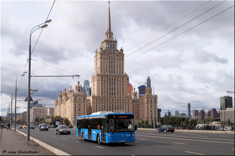 Moscow, ЛиАЗ-5292.65 # 08295