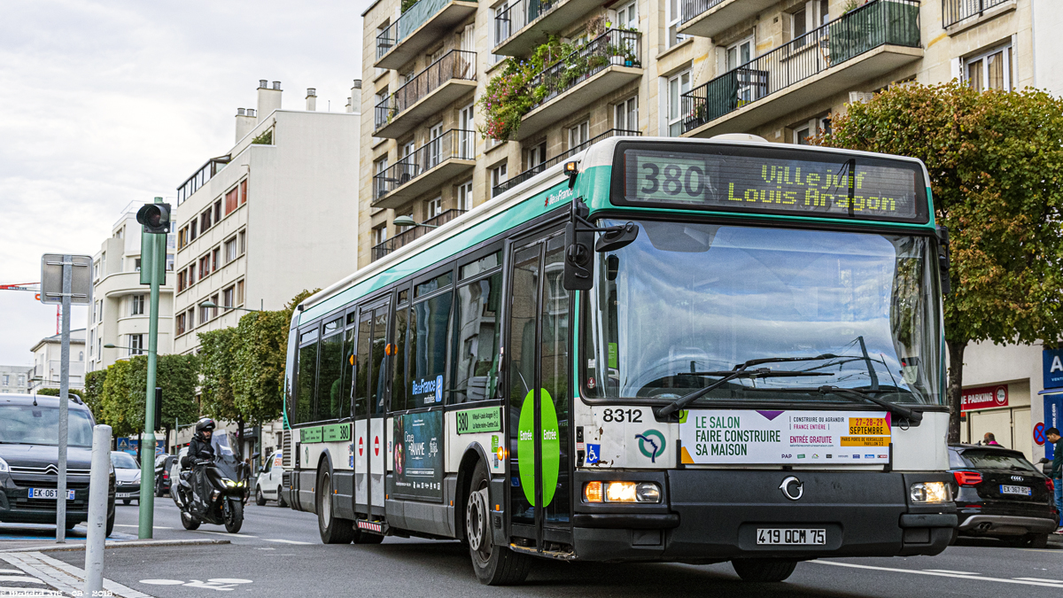 Paris, Irisbus Agora Line # 8312