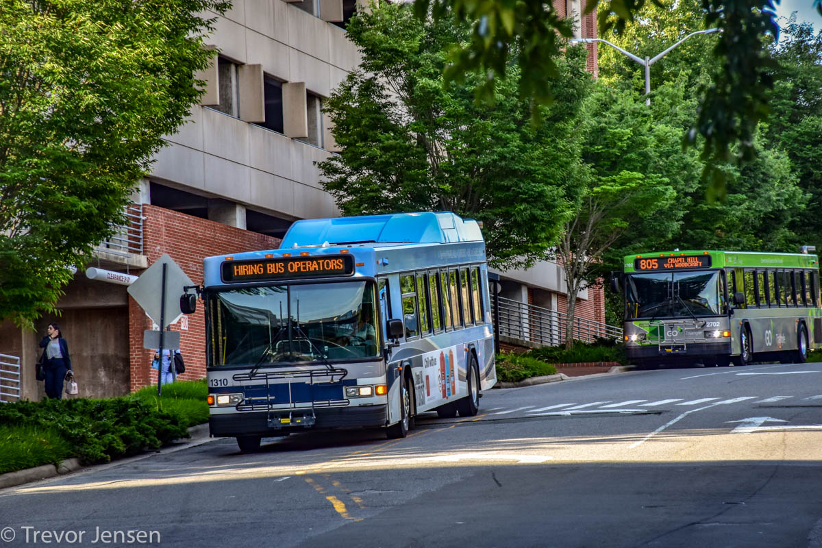 Chapel Hill, Gillig Low Floor HEV Nr. 1310