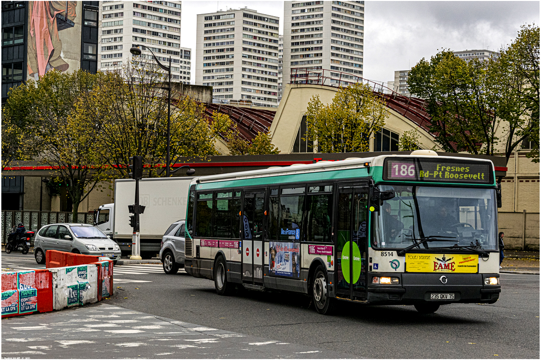 Paris, Irisbus Agora Line № 8514