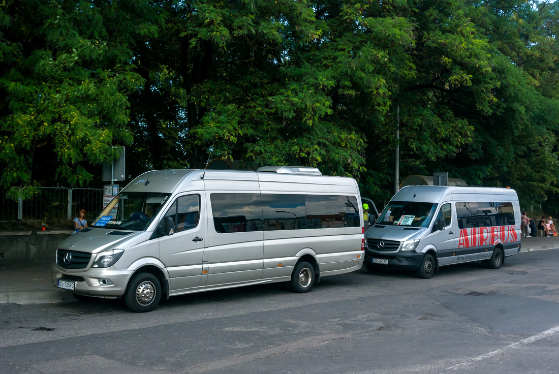Kolberg, Bus Prestige (Mercedes-Benz Sprinter) Nr. ZKL 13593; Koszalin, Bus Prestige (Mercedes-Benz Sprinter) Nr. ZK 2606E