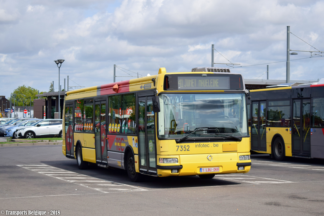 Charleroi, Irisbus Agora S # 7352