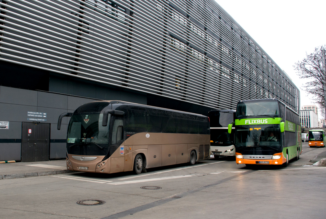 Minsk, Irisbus Magelys PRO 12M # 024333; Weißenburg in Bayern, Setra S431DT # WUG-RD 750