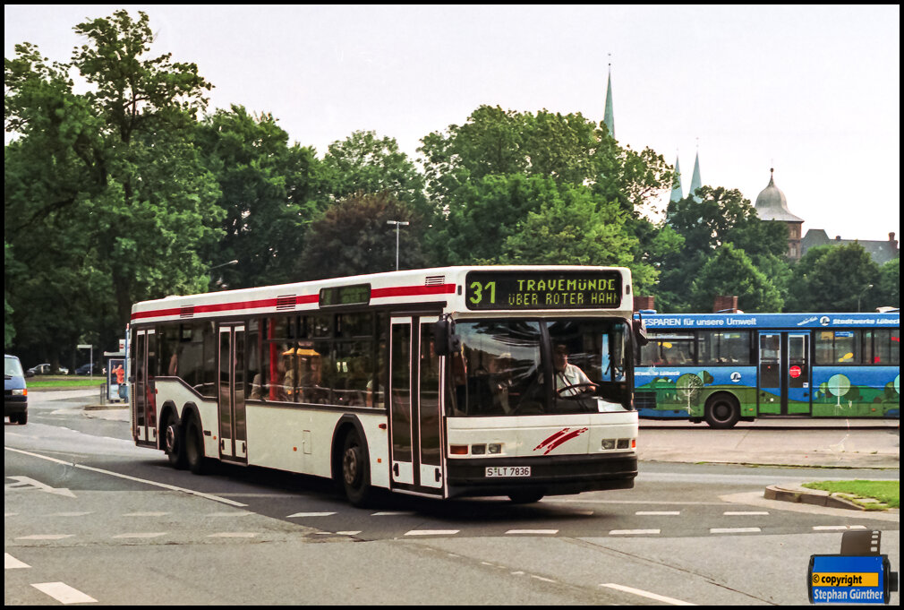 Lübeck, Neoplan N4020NF # S-LT 7836