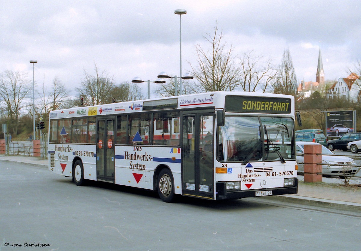 Flensburg, Mercedes-Benz O405N č. 24
