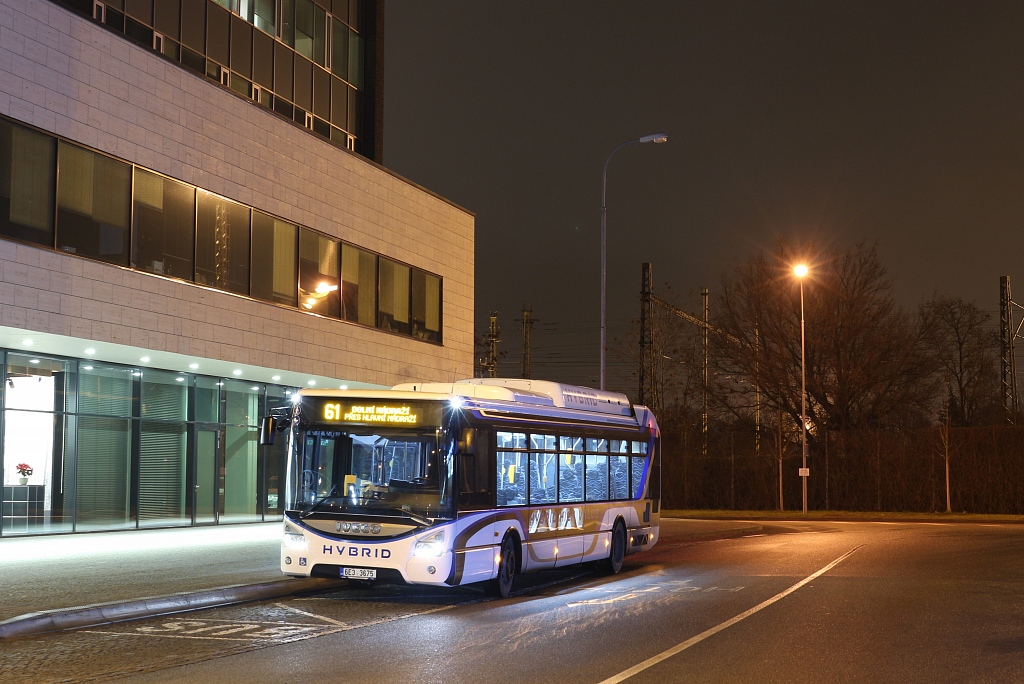 Brno, IVECO Urbanway 12M Hybrid # 2725
