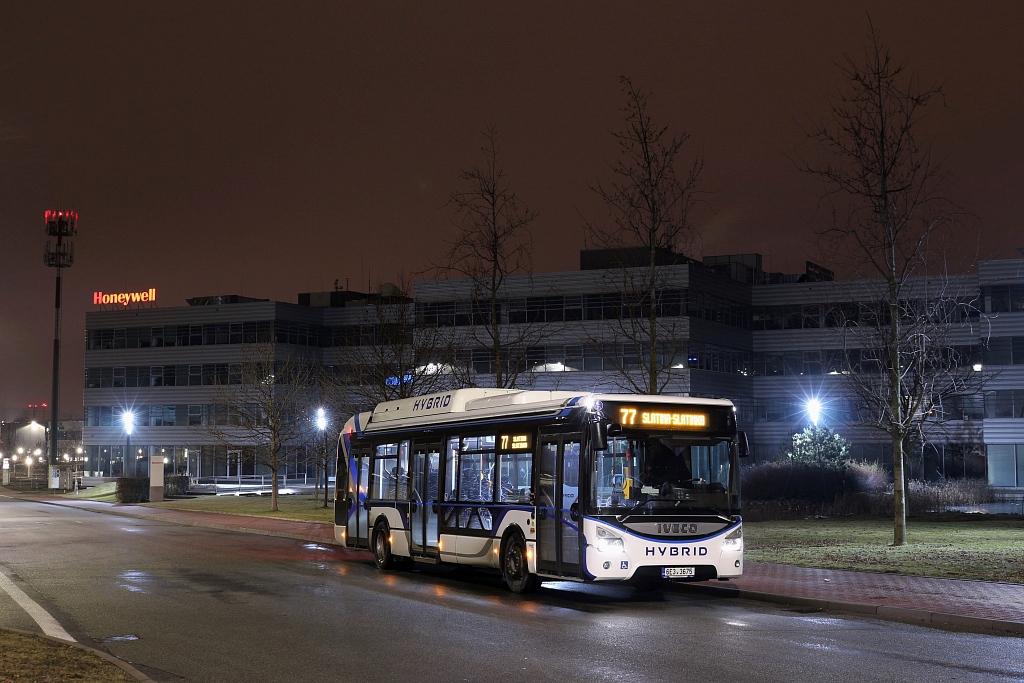 Брно, IVECO Urbanway 12M Hybrid № 2725