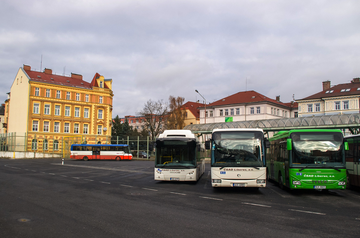 Liberec, Tedom L12G # 3L9 2218; Liberec, Irisbus Crossway LE 10.8M # 4L5 4689; Liberec, IVECO Crossway LE Line 10.8M # 5L0 6021