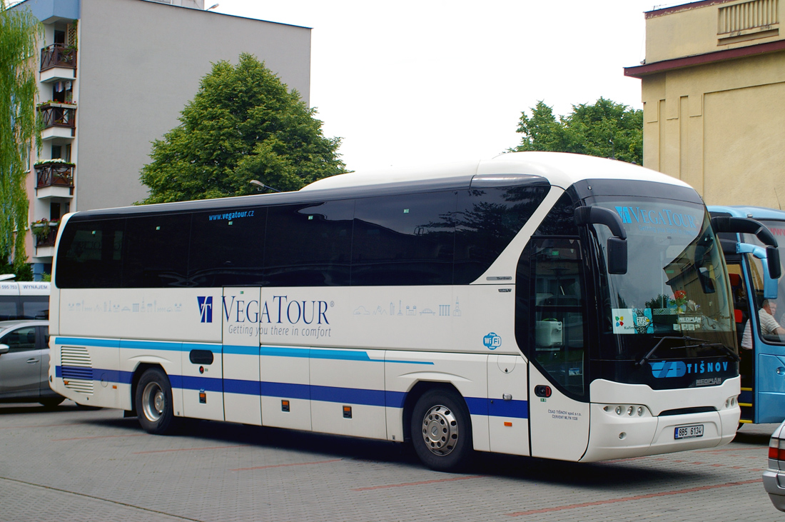 Brno-venkov, Neoplan N2216SHD Tourliner SHD # 8B5 6134