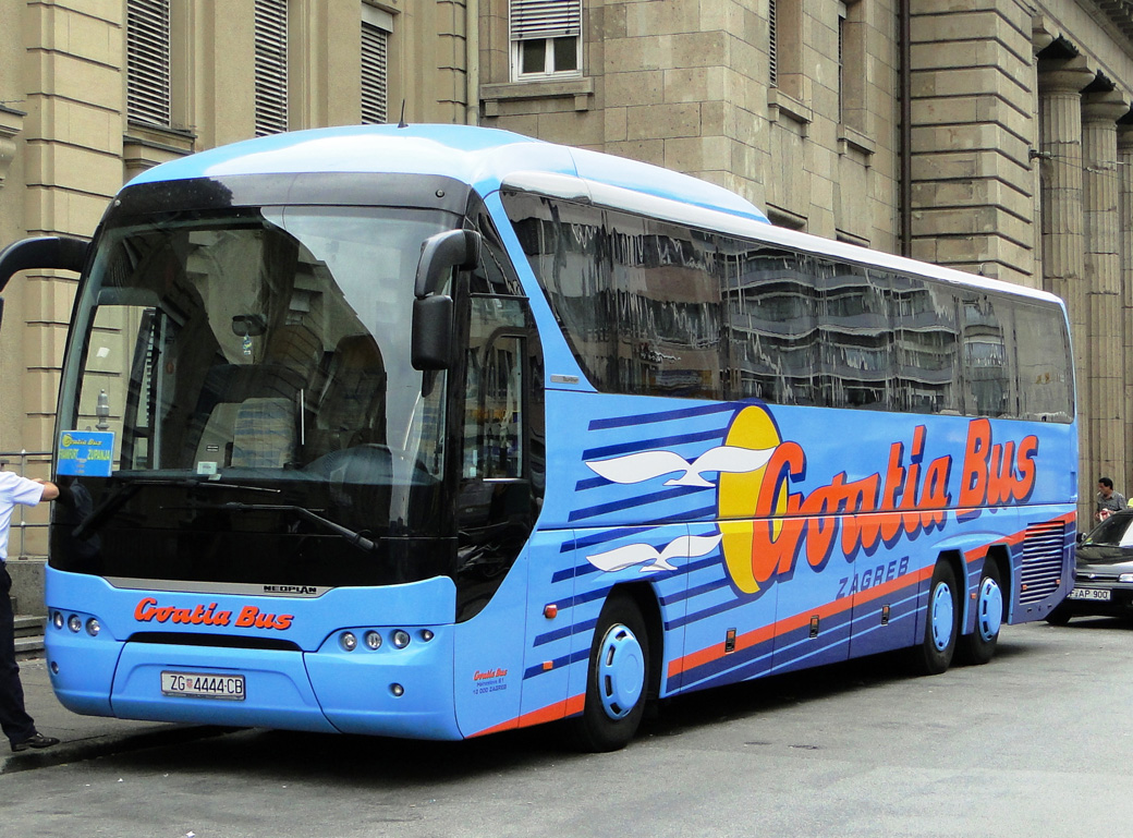 Загреб, Neoplan N2216/3SHDL Tourliner SHDL № ZG 4444-CB