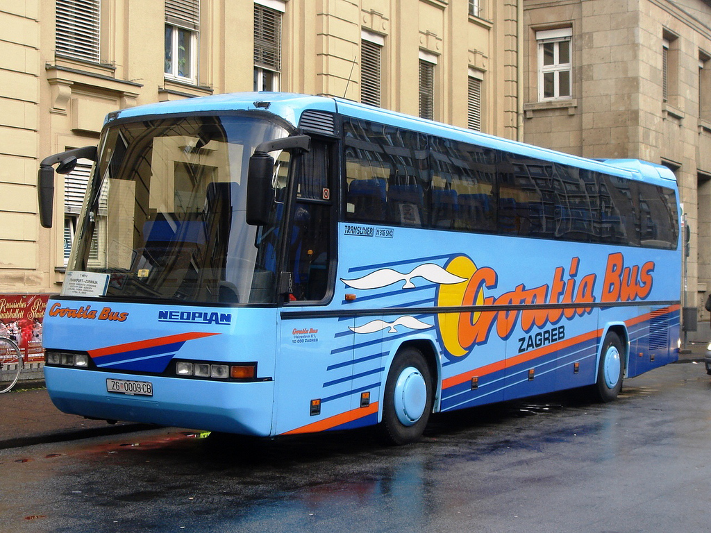 Загреб, Neoplan N316SHD Transliner № ZG 0009-CB