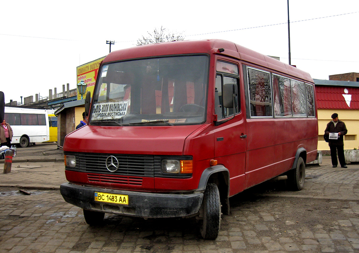Lviv, Mercedes-Benz T2 609D č. ВС 1483 АА