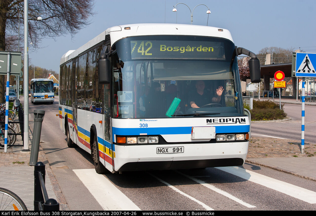 Halmstad, Neoplan N3016 Regioliner # 308