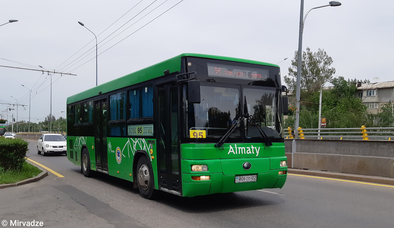 Almaty, Yutong ZK6108HGH No. 806 DD 02