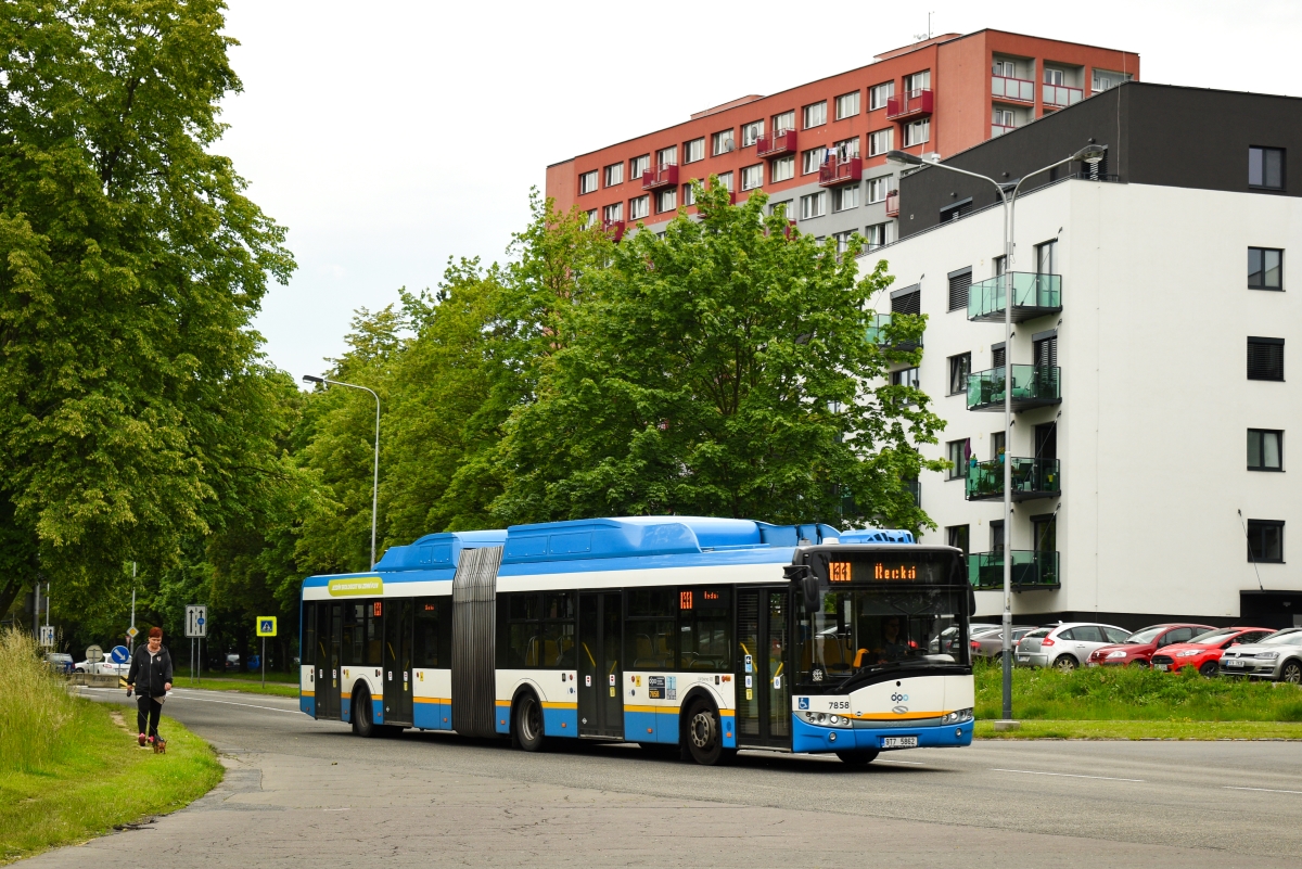 Ostrava, Solaris Urbino III 18 CNG # 7858