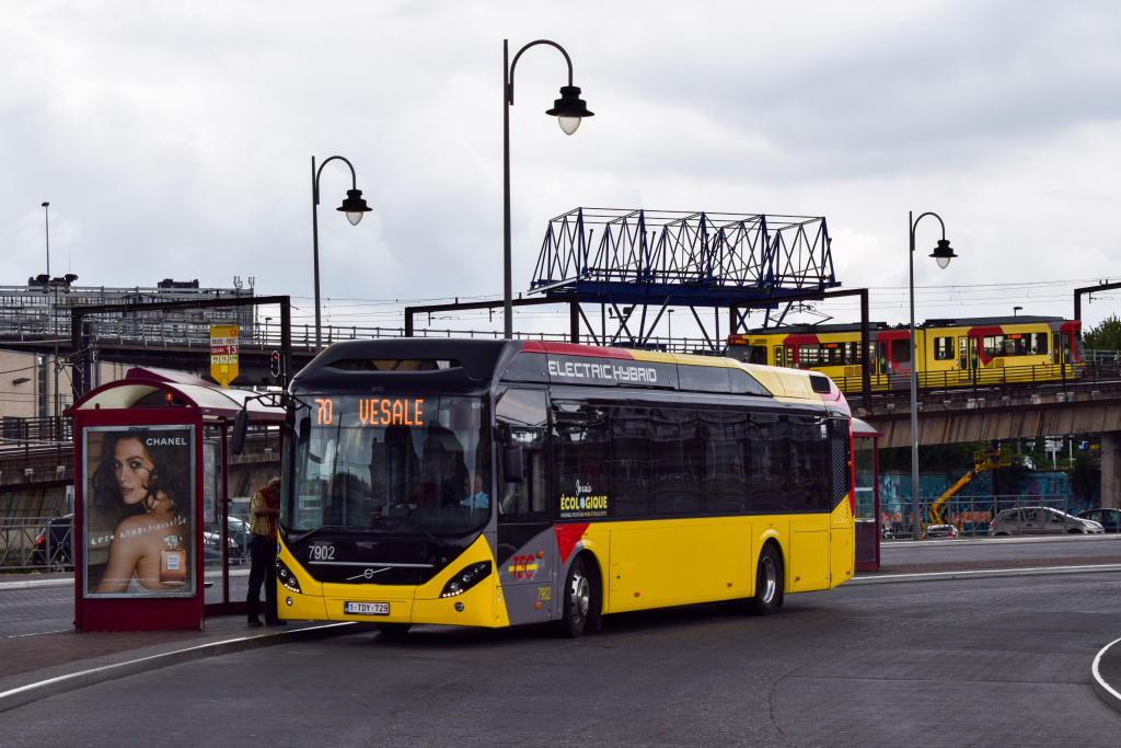 Charleroi, Volvo 7900 Electric Hybrid # 7902