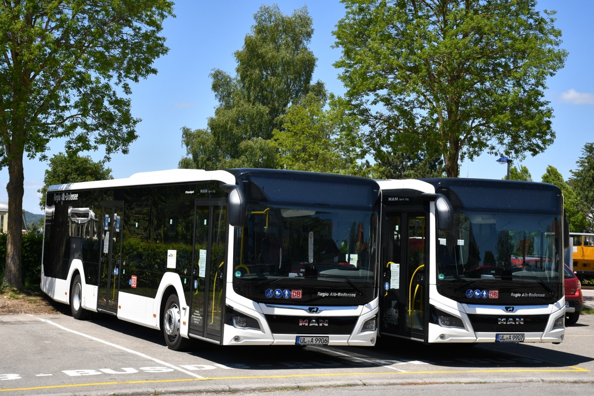 Ulm, MAN 12C Lion's City NL330 EfficientHybrid # UL-A 9906; Ulm, MAN 12C Lion's City NL330 EfficientHybrid # UL-A 9907