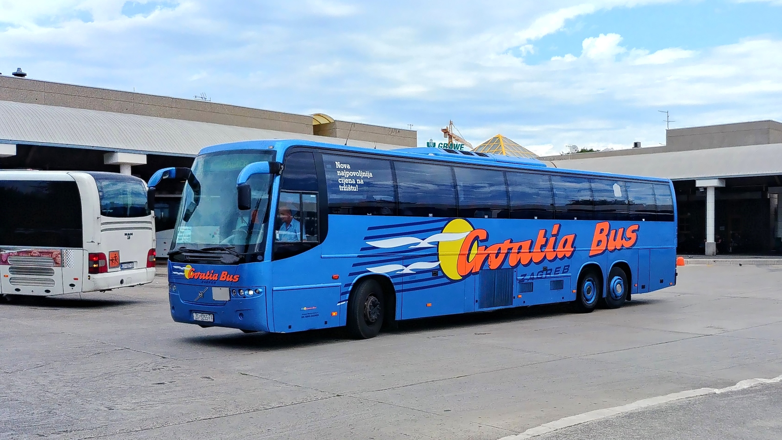 Zagreb, Volvo 9700H # ZG 9255-FF