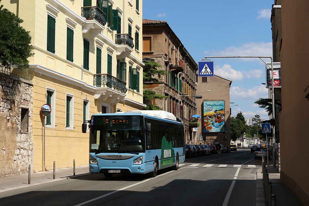 Rijeka, IVECO Urbanway 12M CNG # 828