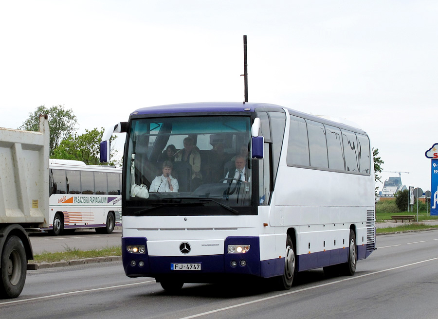 Rīga, Mercedes-Benz O350-15RHD Tourismo I № B23