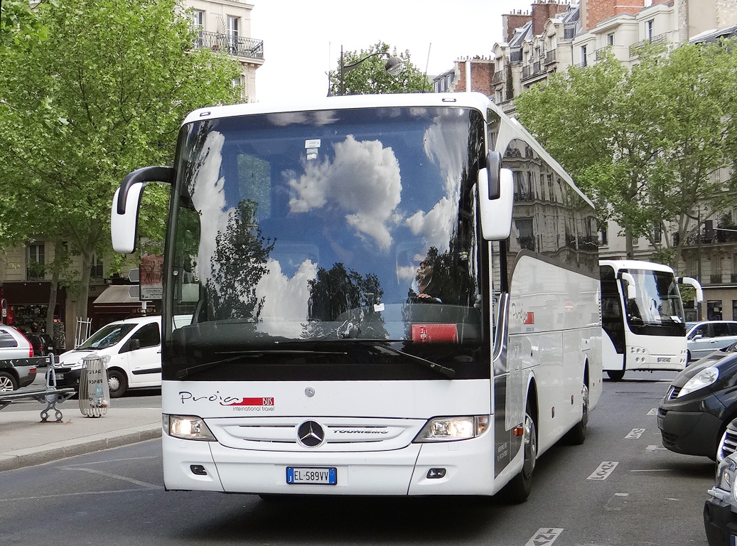 Rome, Mercedes-Benz Tourismo 15RHD-II # EL-589VV