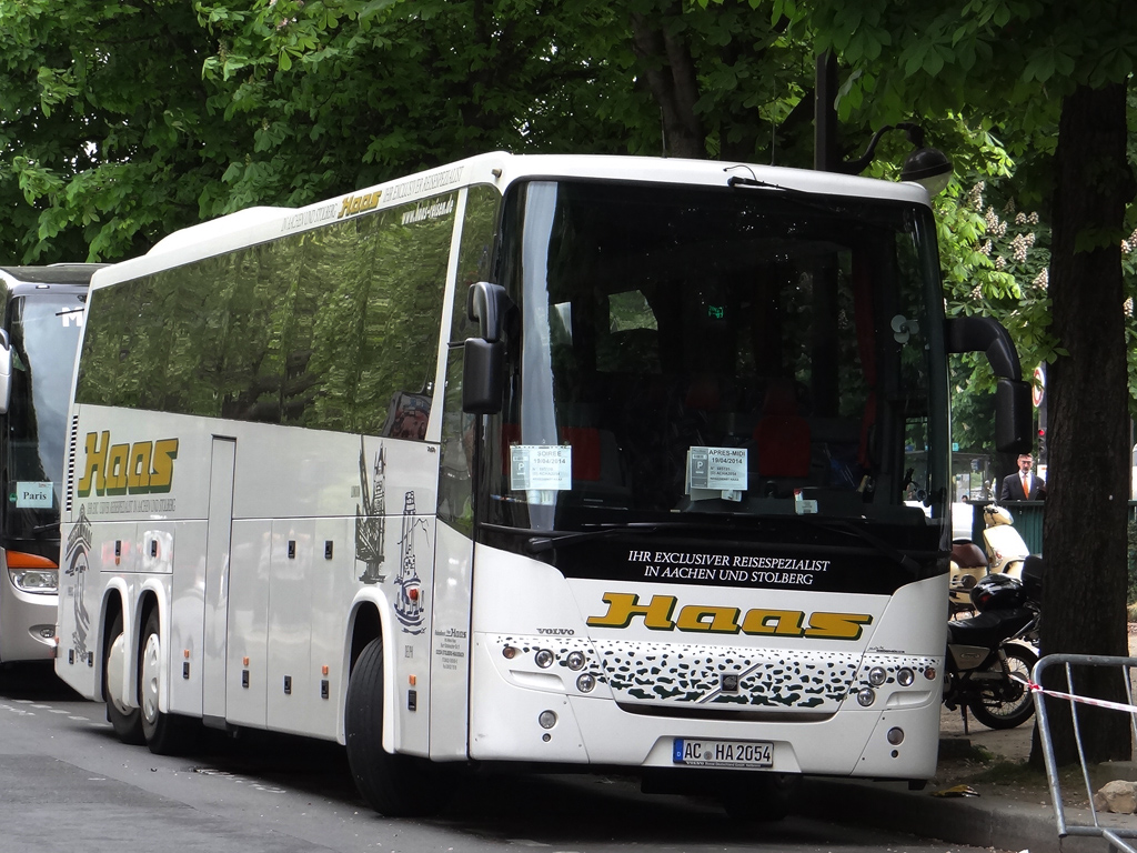 Aachen, Volvo 9900 # AC-HA 2054