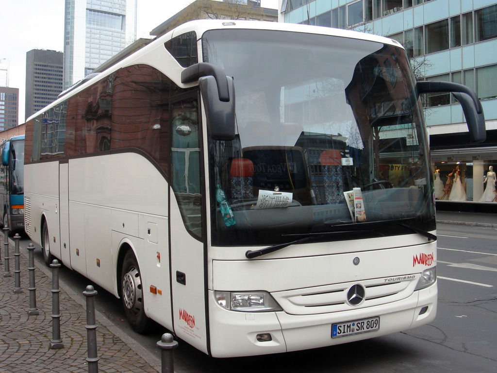 Simmern (Hunsrück), Mercedes-Benz Tourismo 15RHD-II # SIM-SR 809